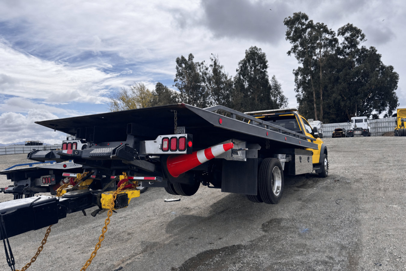 Flatbed towing
